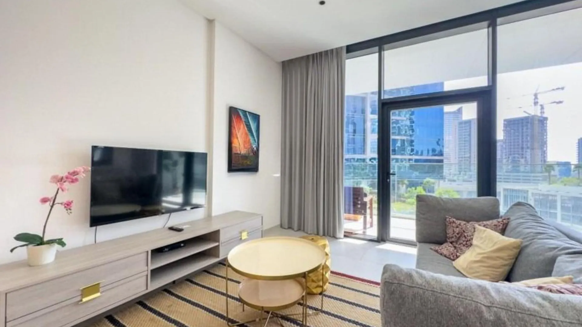 Studio Bliss In Business Bay- Marquise Square Dubai Apartment